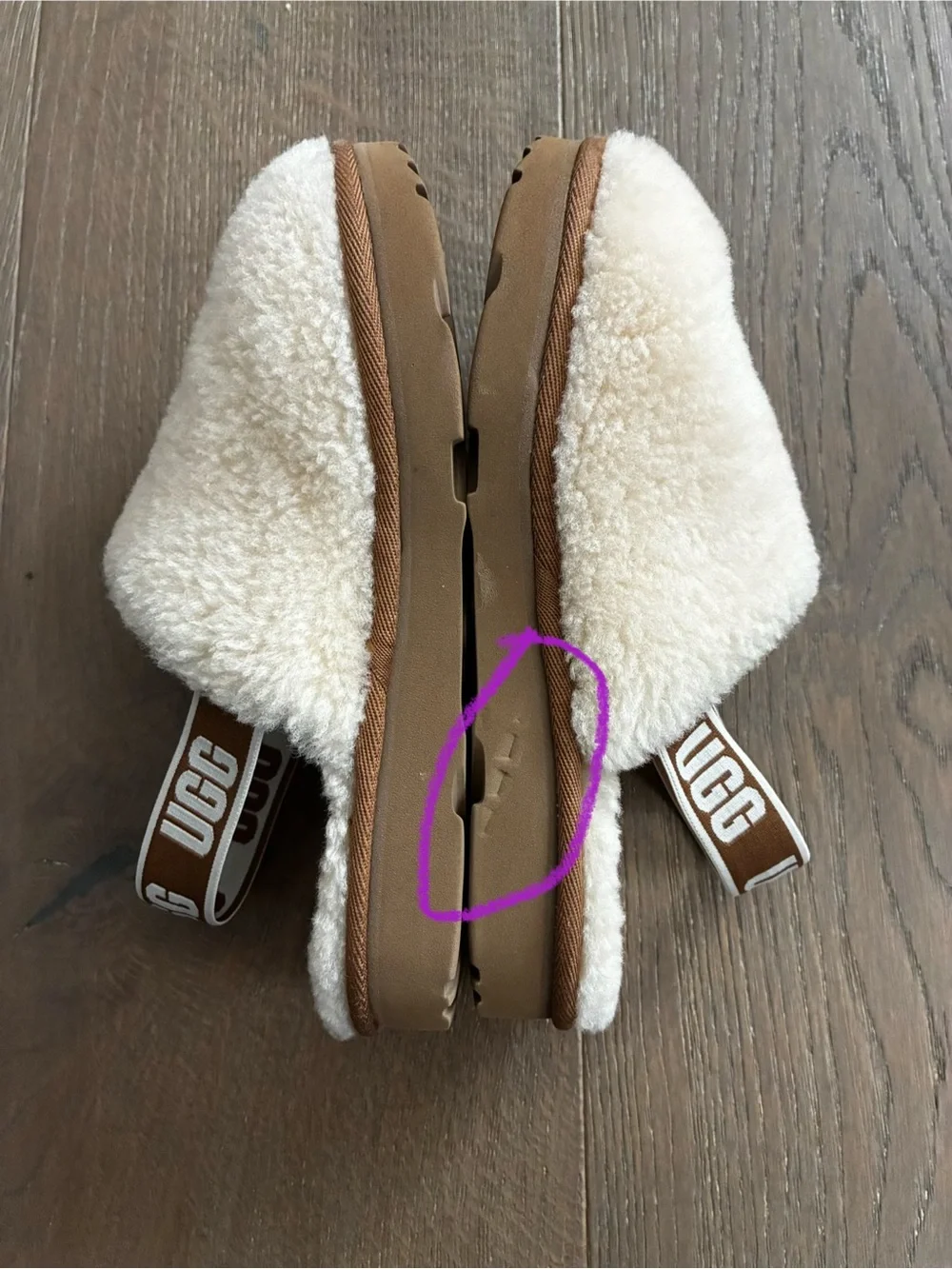 UGG Fluff Yeah Clog Color Natural Size 2